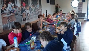 Outdoor Center Borken - Arrangements - Teamwochenende Saisonabschluß, Pfannkuchen Essen für die Kinder